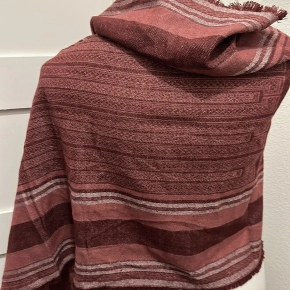 BCBGMAXAZARIA Scarf/Wrap🧣
